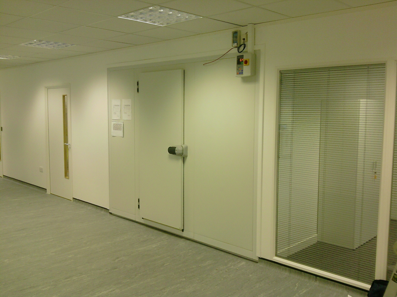 Coldroom in optical lab